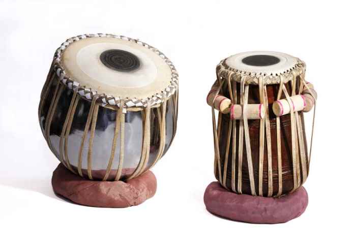 Describe the traditional Indian musical instrument, the tabla.